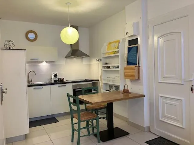 Centre Meuble De Tourisme Classe 2 Etoiles Appartement Rochefort (Charente-Maritime)